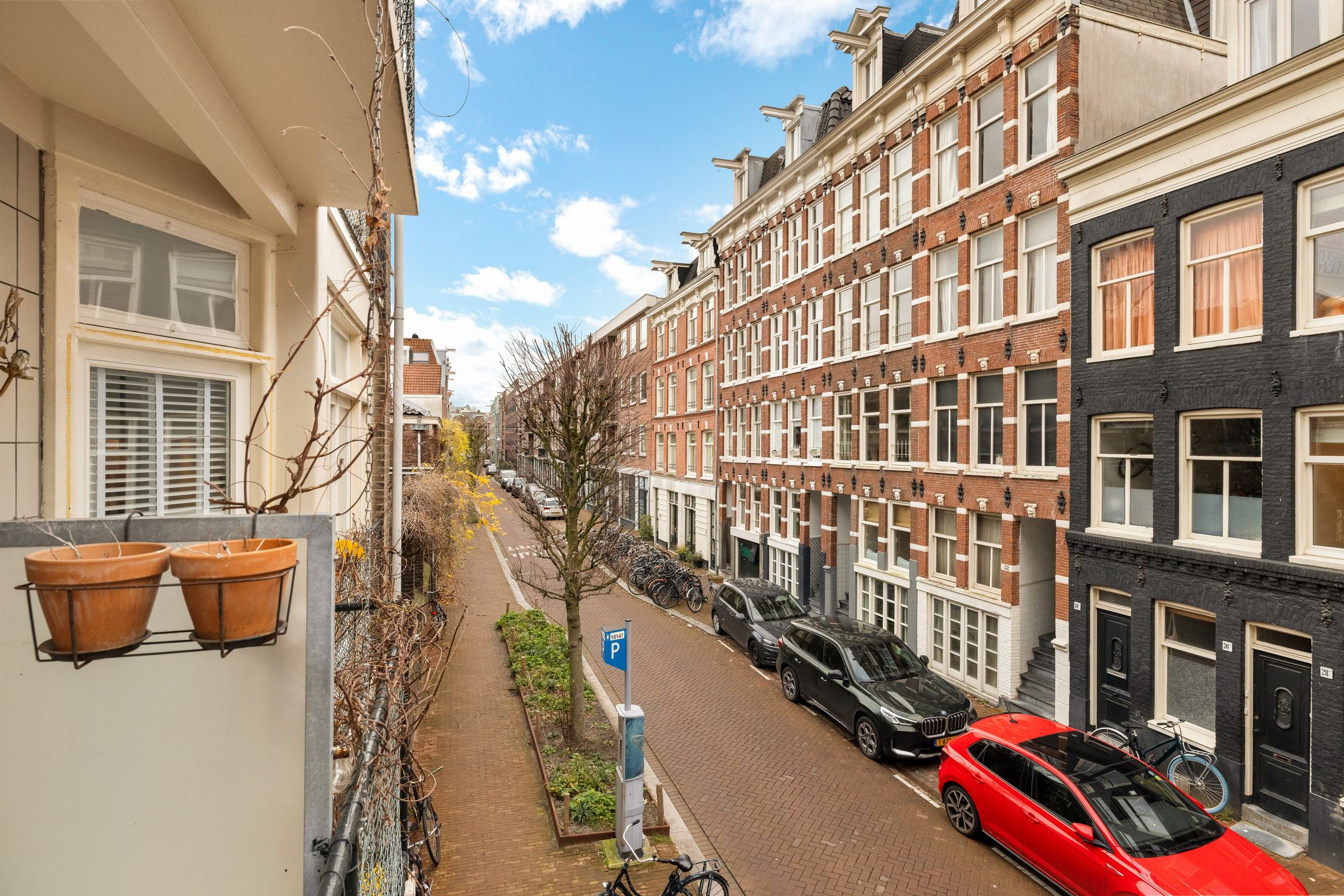 Photo 12 of Fokke Simonszstraat 27-1