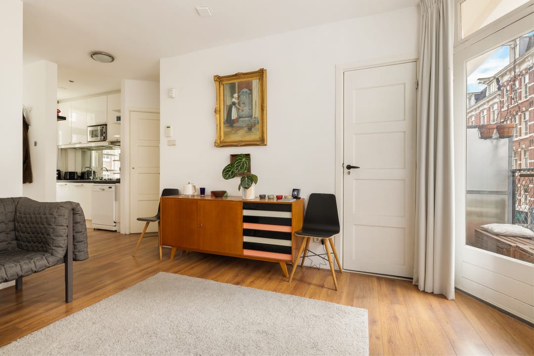 Photo 13 of Fokke Simonszstraat 27-1