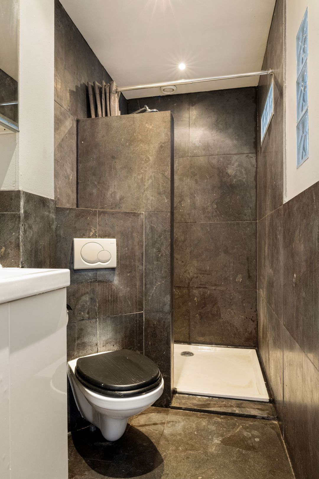 Photo 16 of Fokke Simonszstraat 27-1