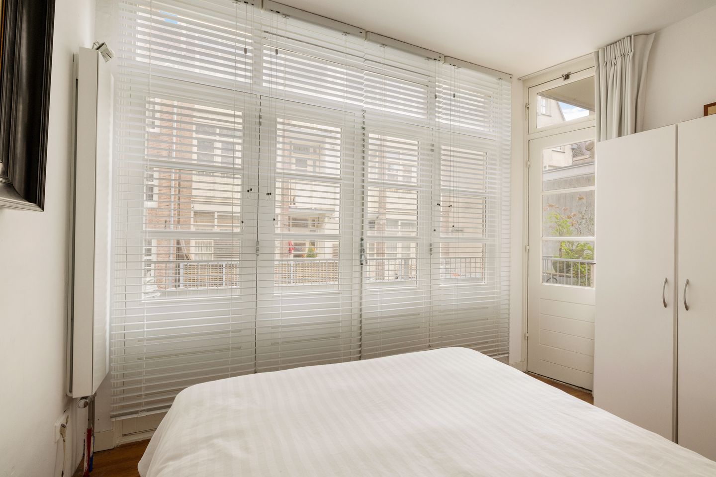 Photo 20 of Fokke Simonszstraat 27-1