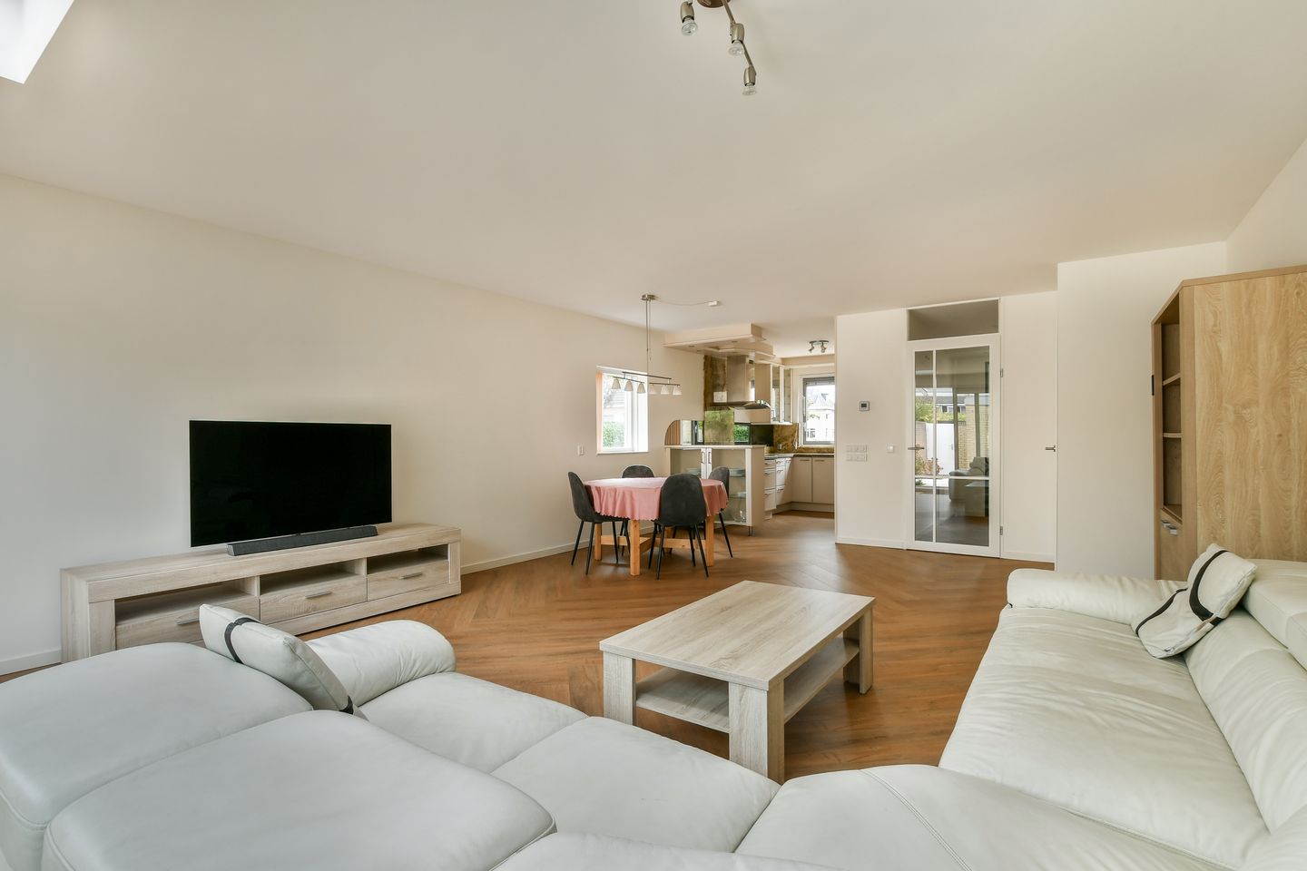 Photo 4 of Sparrendaal 17