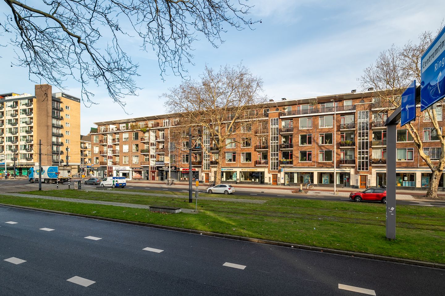 View photo 2 of Goudsesingel 227-229