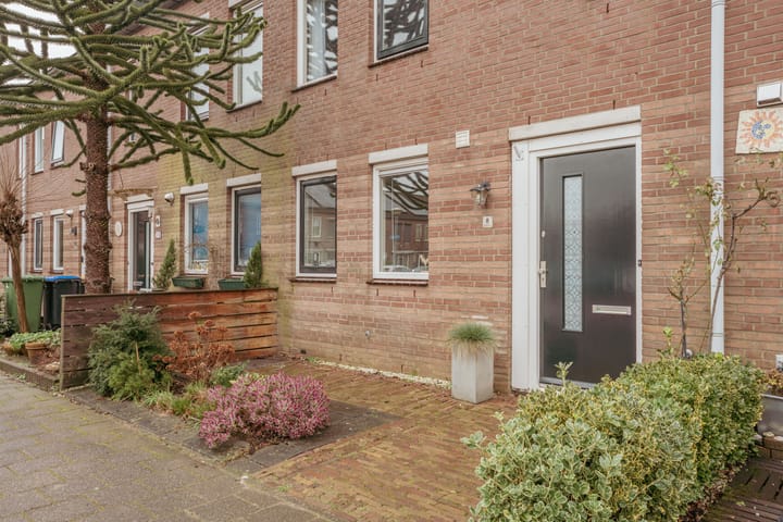 Photo 2 of Goudvink 8