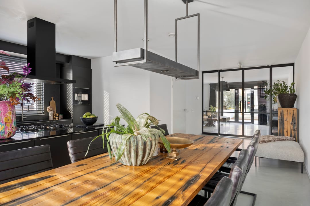 Photo 13 of Zebrakever 30