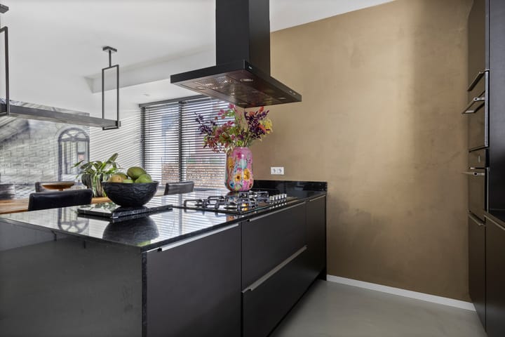 Photo 15 of Zebrakever 30