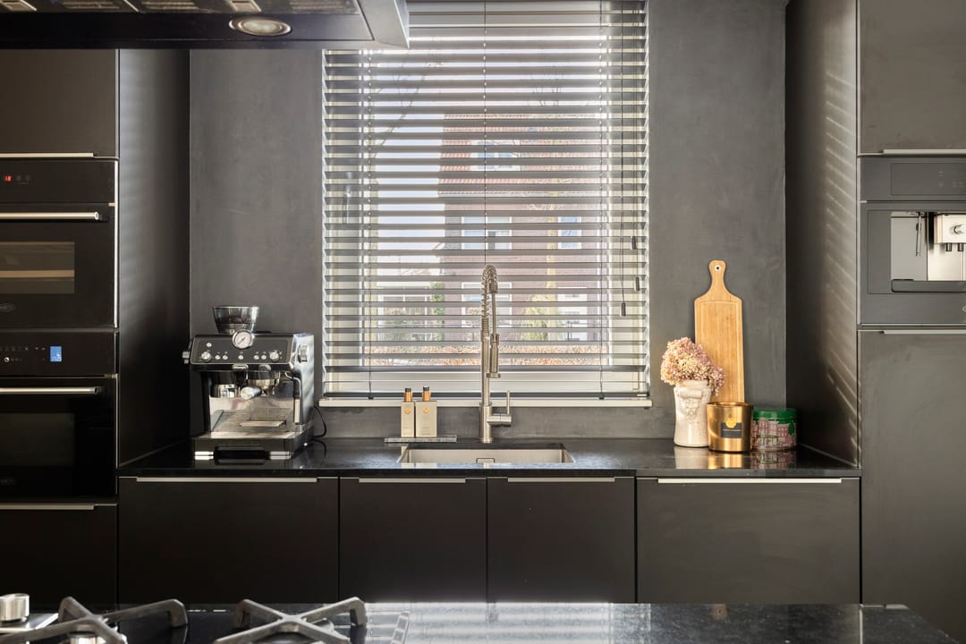 Photo 17 of Zebrakever 30