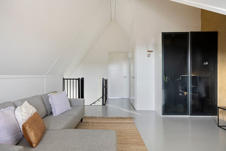 Photo 29 of Zebrakever 30