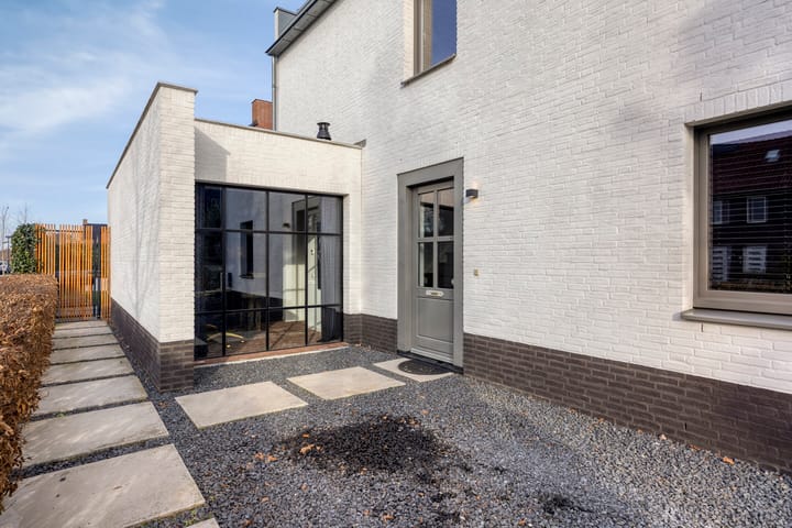 Photo 44 of Zebrakever 30