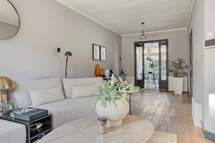 Foto 18 van Charlotte de Bourbonstraat 13