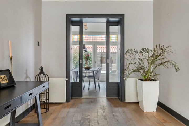 Foto 20 van Charlotte de Bourbonstraat 13