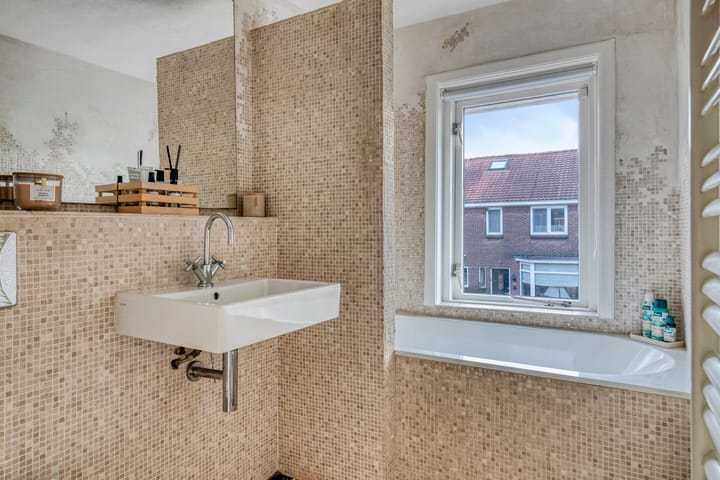 Foto 31 van Charlotte de Bourbonstraat 13