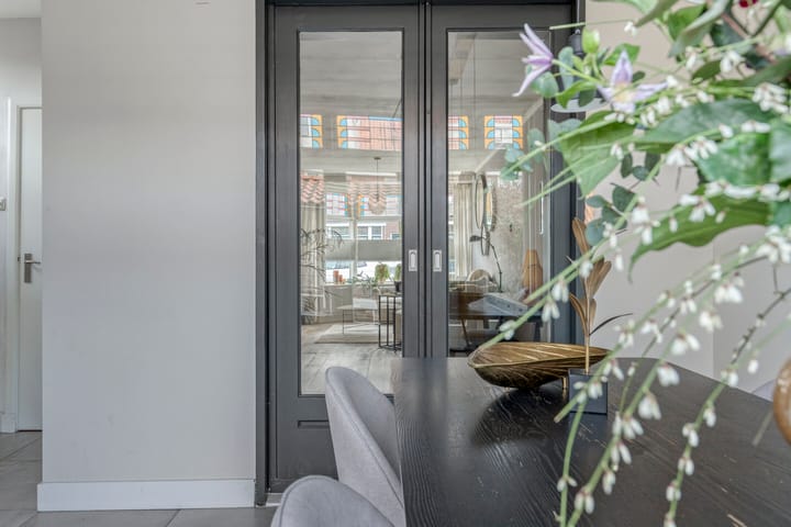 Foto 24 van Charlotte de Bourbonstraat 13