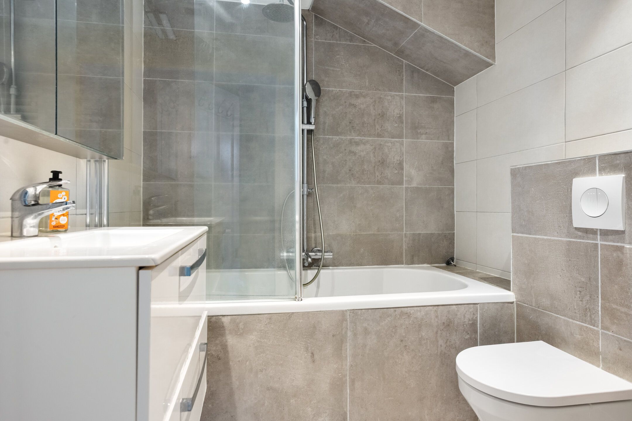 Photo 3 of Zebraspoor 188