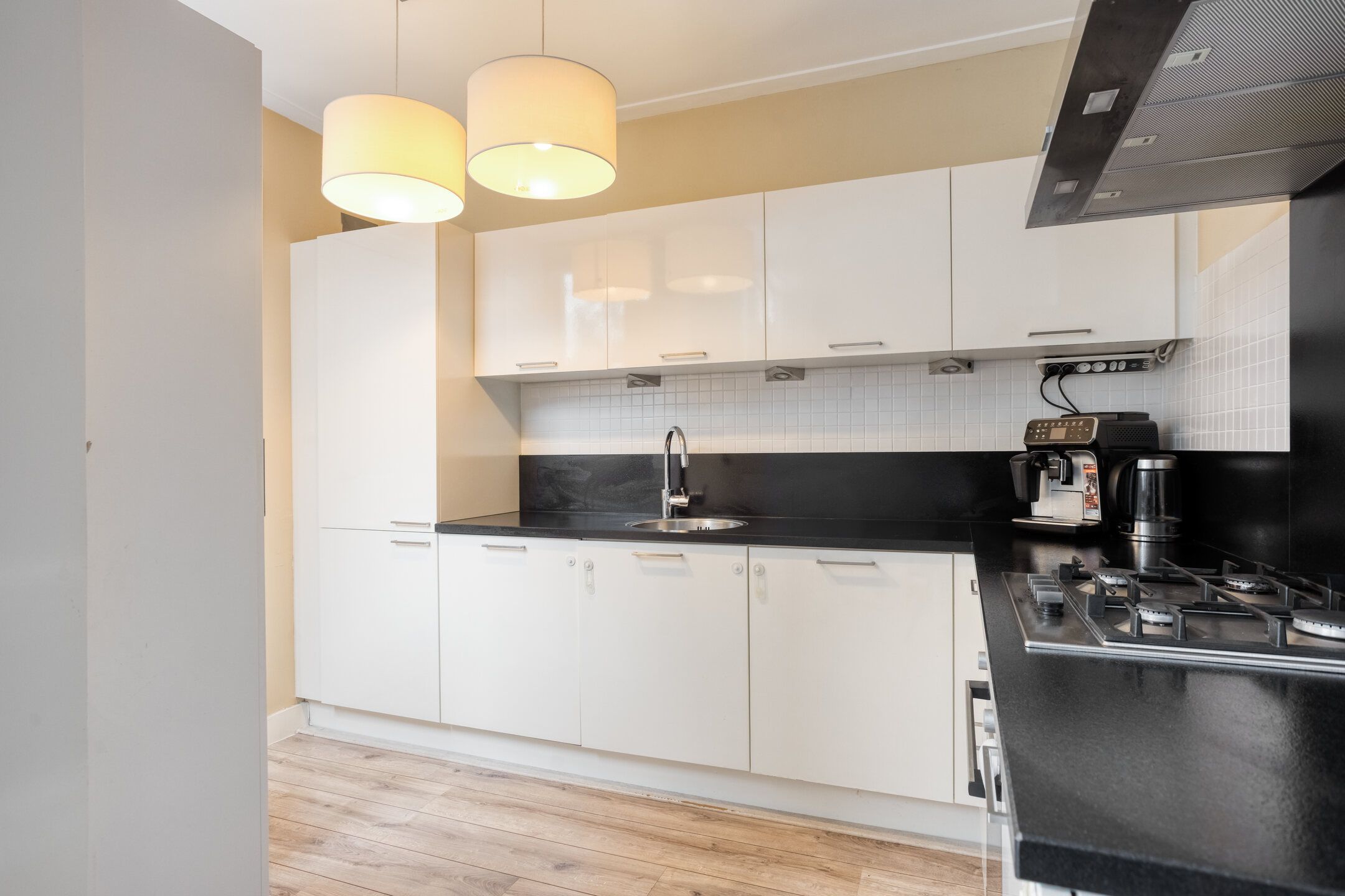 Photo 12 of Zebraspoor 188