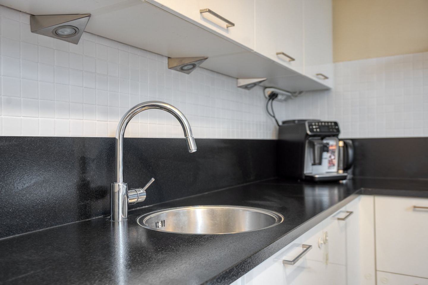 Photo 14 of Zebraspoor 188