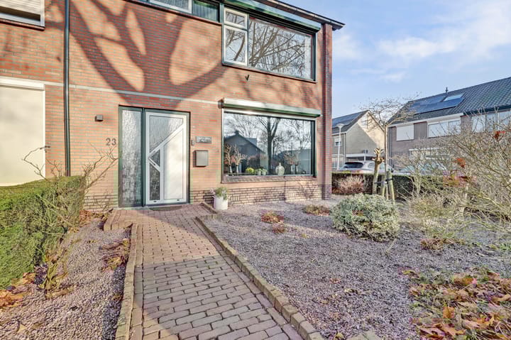 Foto 2 van de Korf 23