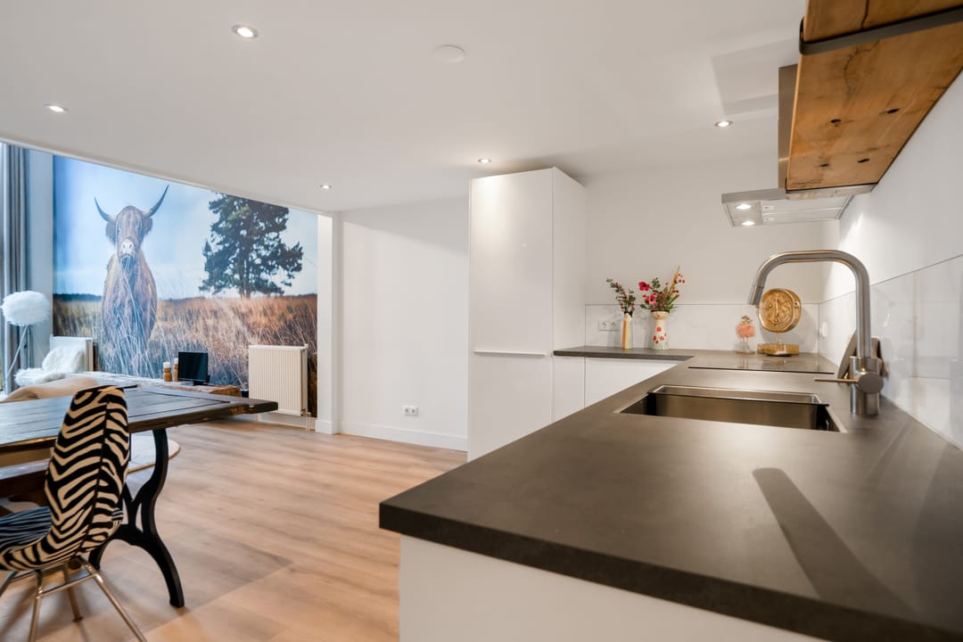 Photo 23 of Wolter ten Catestraat 57-B