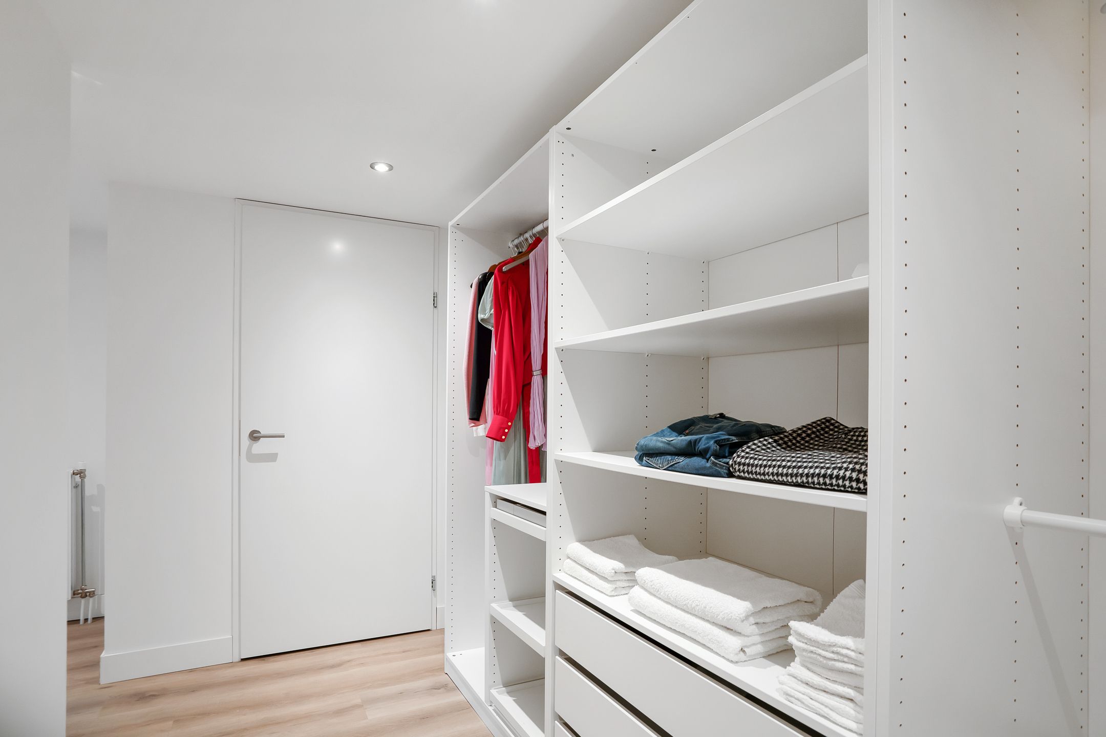 Photo 30 of Wolter ten Catestraat 57-B