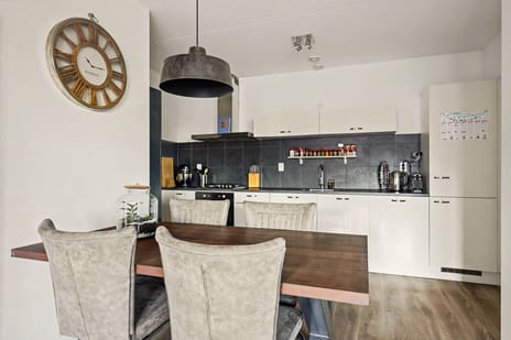 De Klok 528 tertiary image