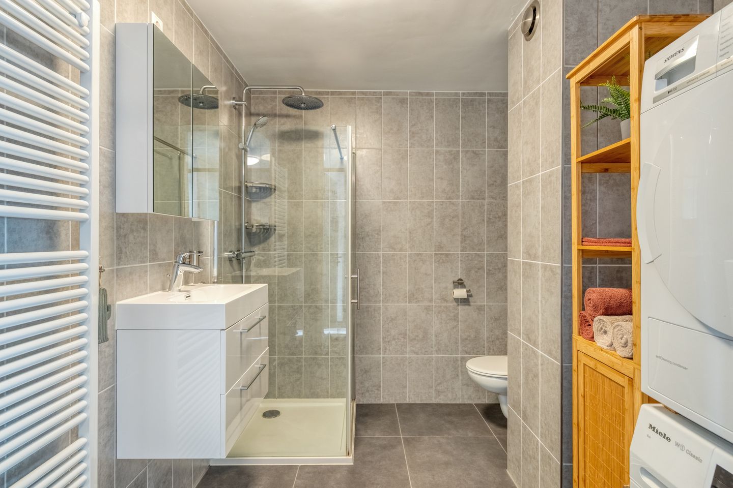 Photo 4 of Amsterdamsestraatweg 747