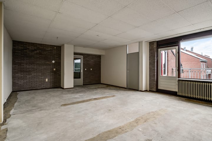 Photo 2 of Sauterneslaan 6-F