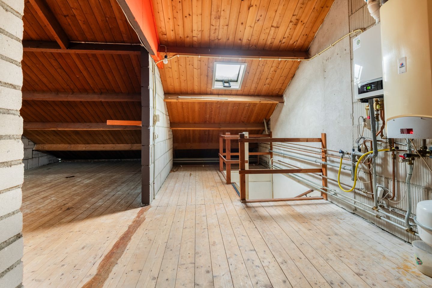 Foto 34 van Witte de Withlaan 35