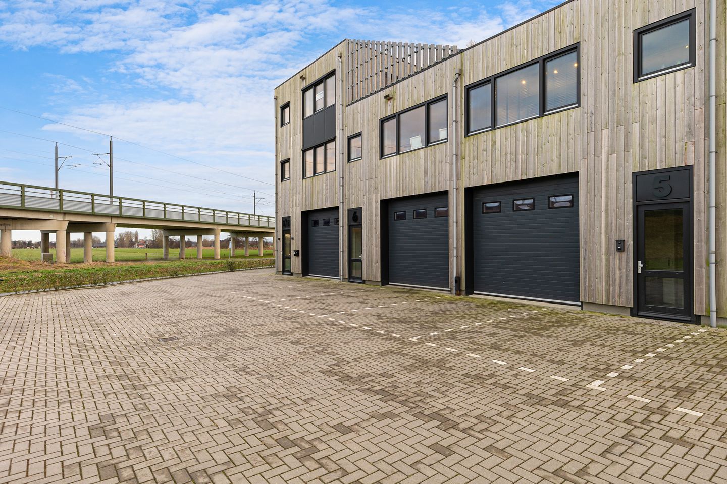 View photo 3 of Energiestraat 2-5