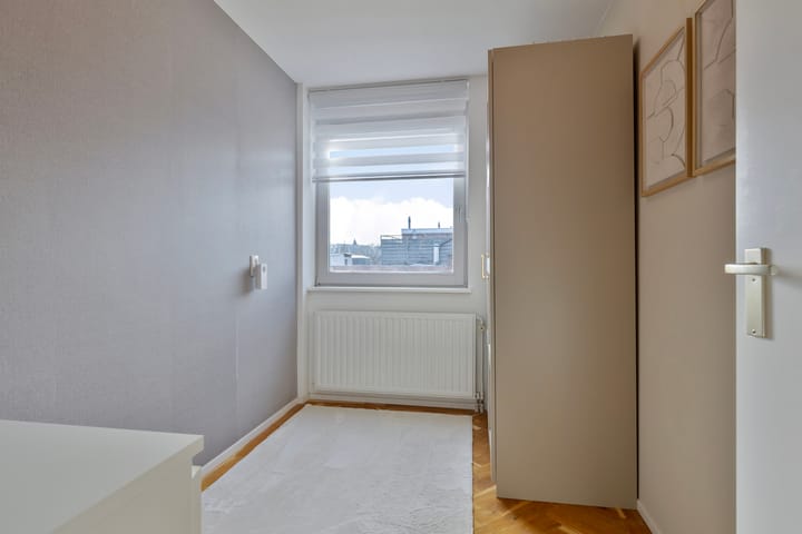 Foto 19 van Damstraat 64-B