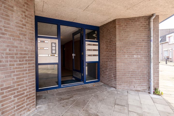 Foto 29 van Damstraat 64-B