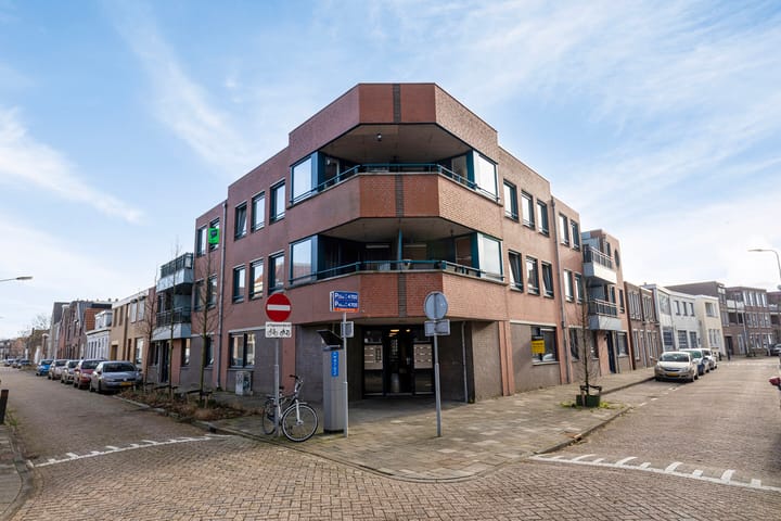 Foto 33 van Damstraat 64-B