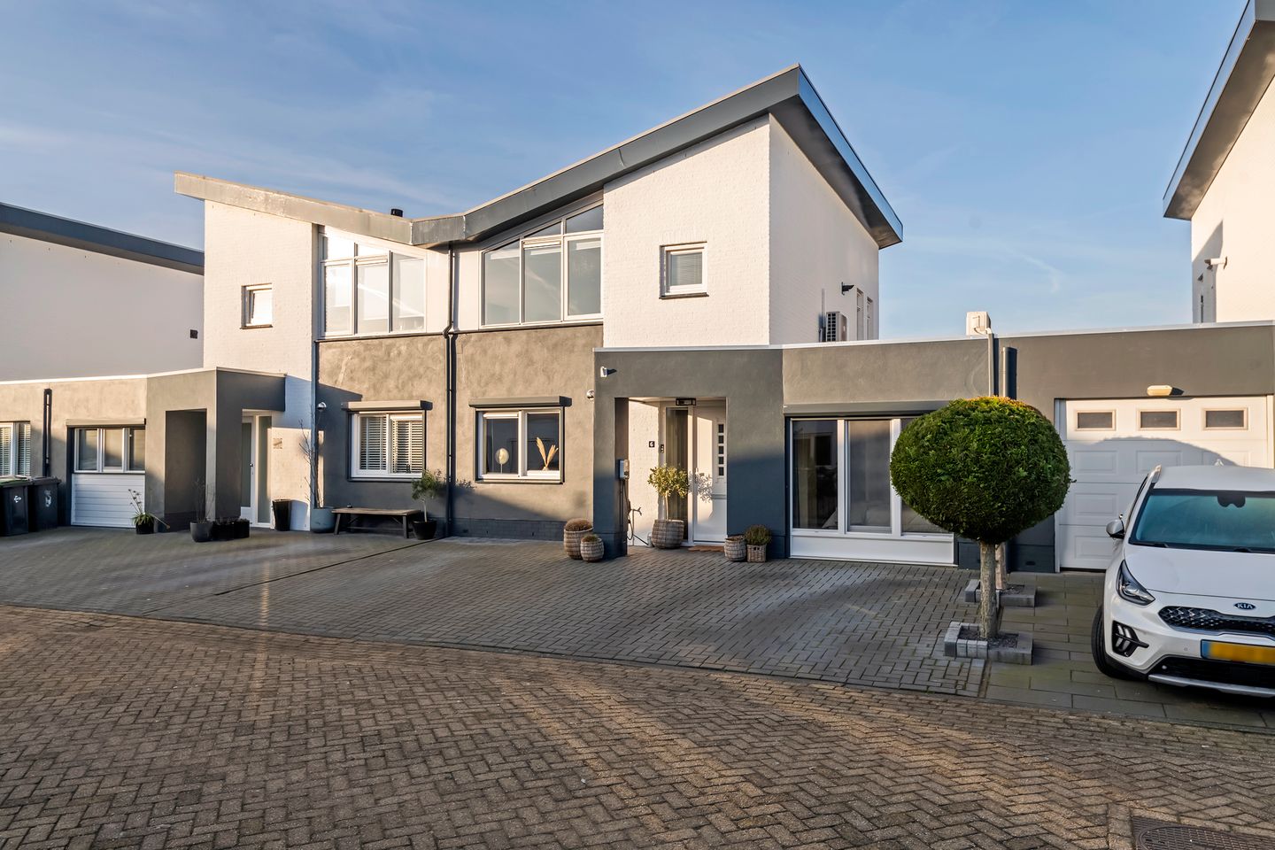 Foto 1 van P. Oosterleestraat 6