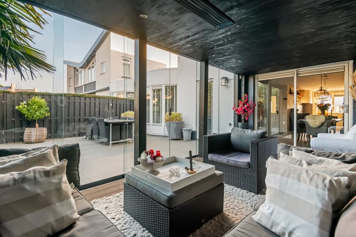 Foto 10 van P. Oosterleestraat 6