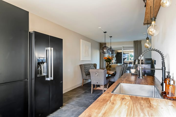 Foto 26 van P. Oosterleestraat 6