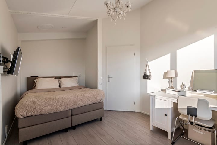 Foto 40 van P. Oosterleestraat 6