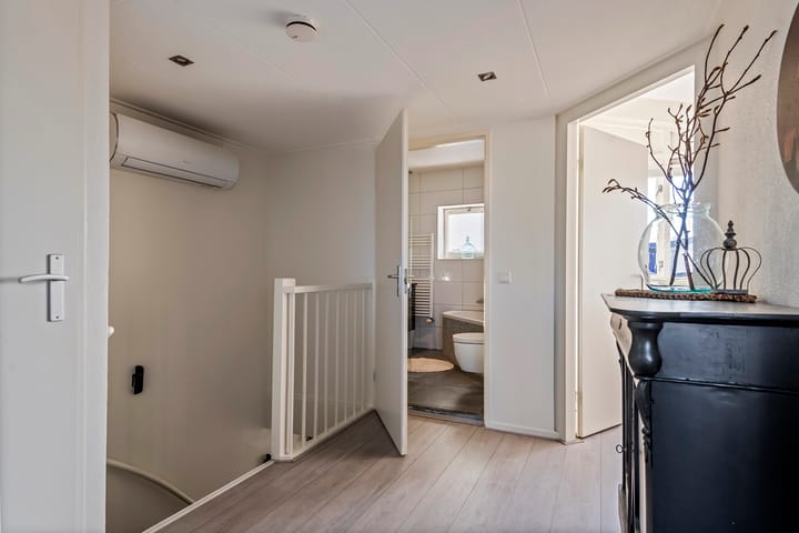 Foto 45 van P. Oosterleestraat 6