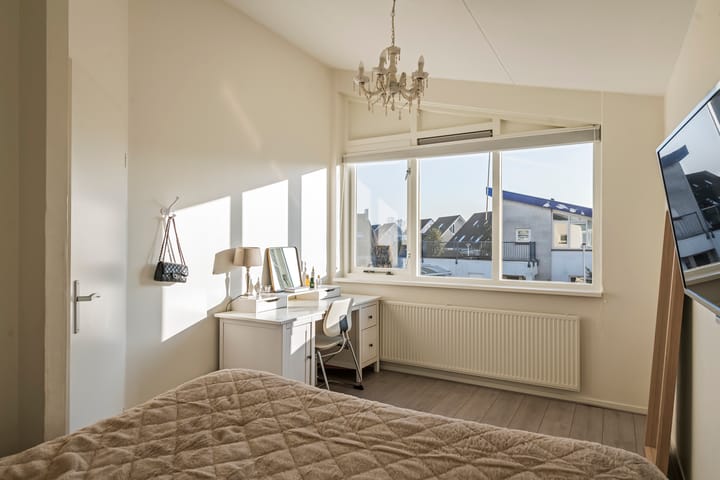 Foto 41 van P. Oosterleestraat 6