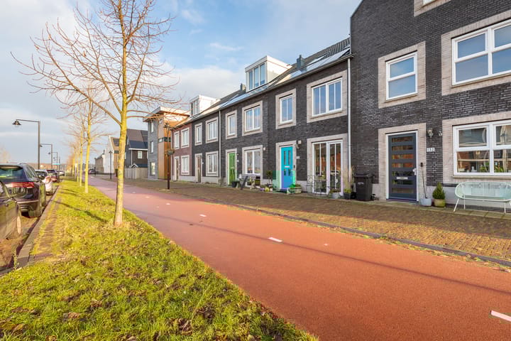 Foto 72 van Marie Curielaan 134