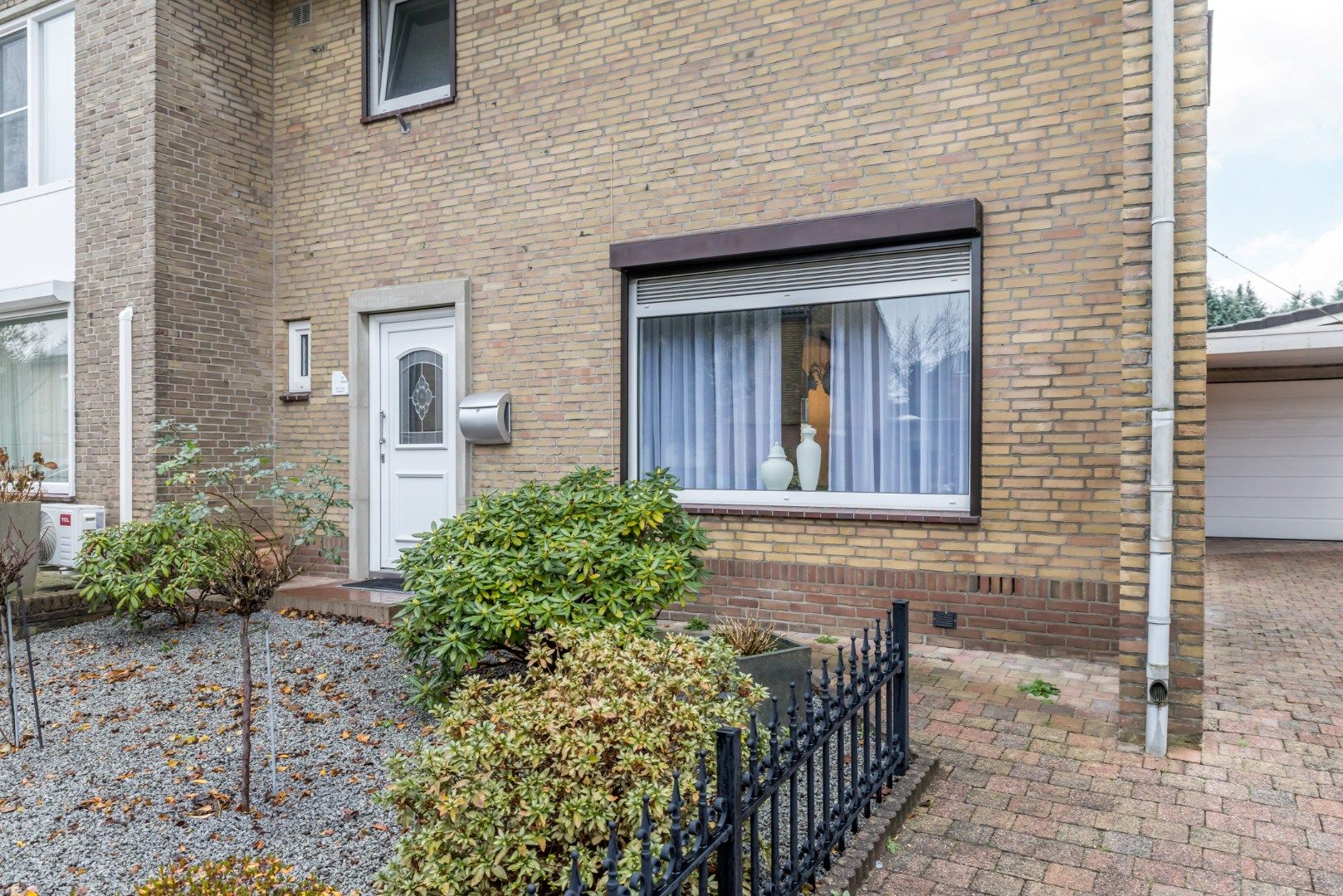 Photo 3 of Pastoor Bernegaustraat 11