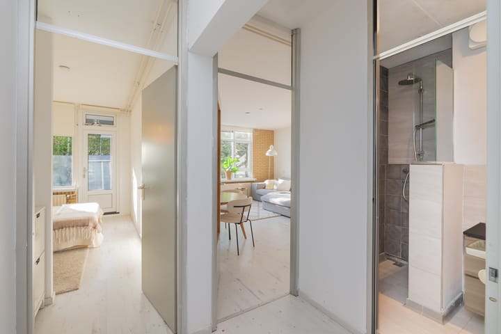 Photo 5 of Midscheeps 122