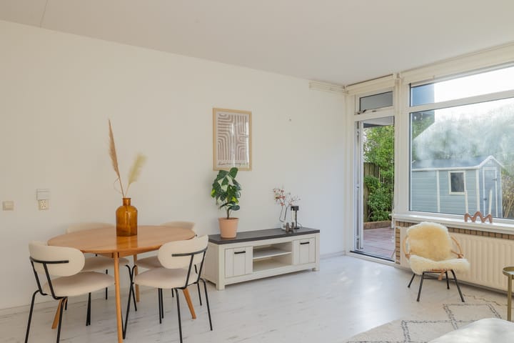 Photo 11 of Midscheeps 122