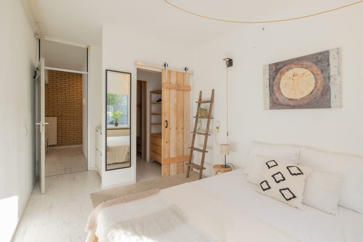 Photo 16 of Midscheeps 122