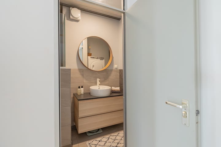 Photo 18 of Midscheeps 122