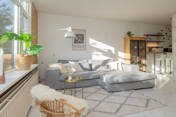 Photo 9 of Midscheeps 122