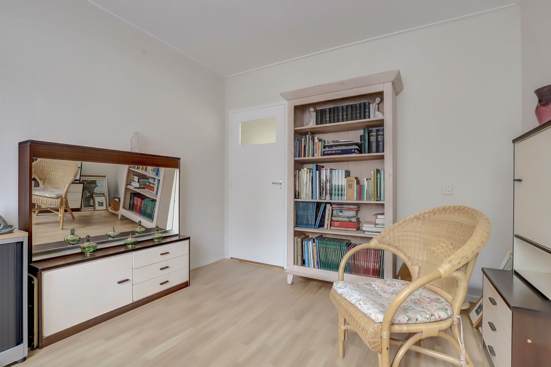 Photo 21 of Ooststraat 20