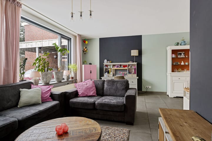 Photo 7 of Menuetstraat 18