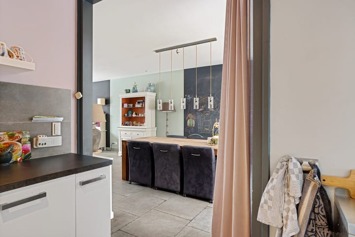 Photo 12 of Menuetstraat 18