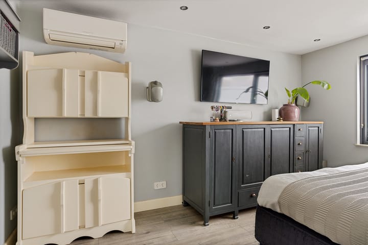 Photo 16 of Menuetstraat 18