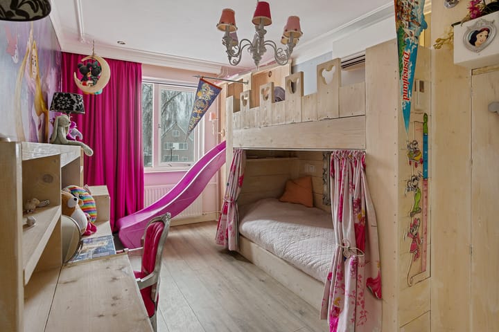 Photo 19 of Menuetstraat 18