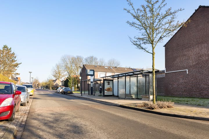 Photo 37 of Menuetstraat 18