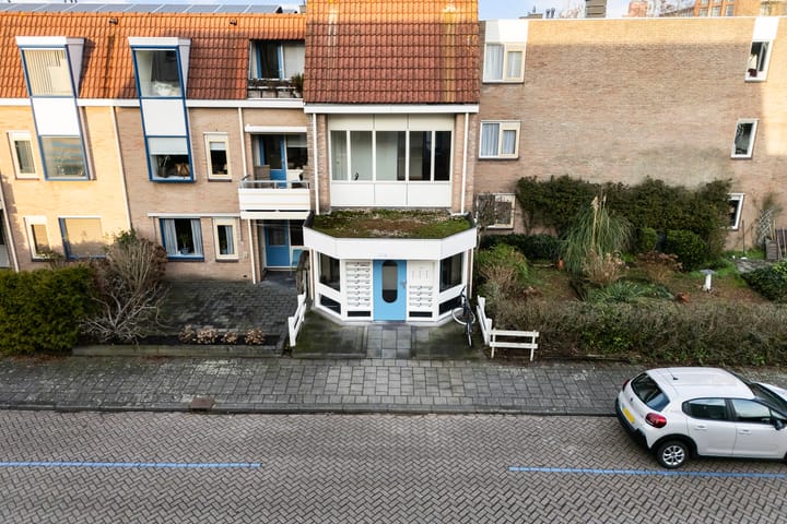 Photo 32 of Dekamastraat 48